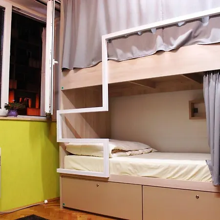 Appartement Rekord Hostel
