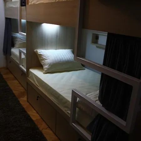 Rekord Hostel