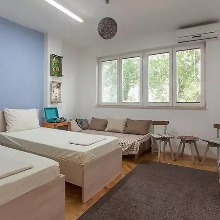 Rekord Hostel Appartement